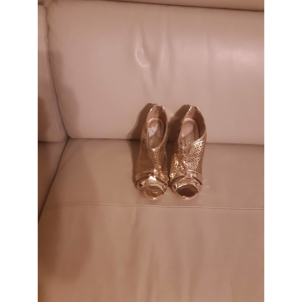 Beautiful Gold Booties - Picture 3 of 3